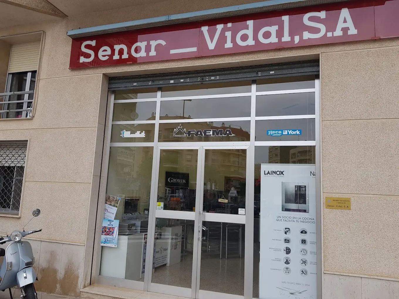 Venda i reparació de maquinària